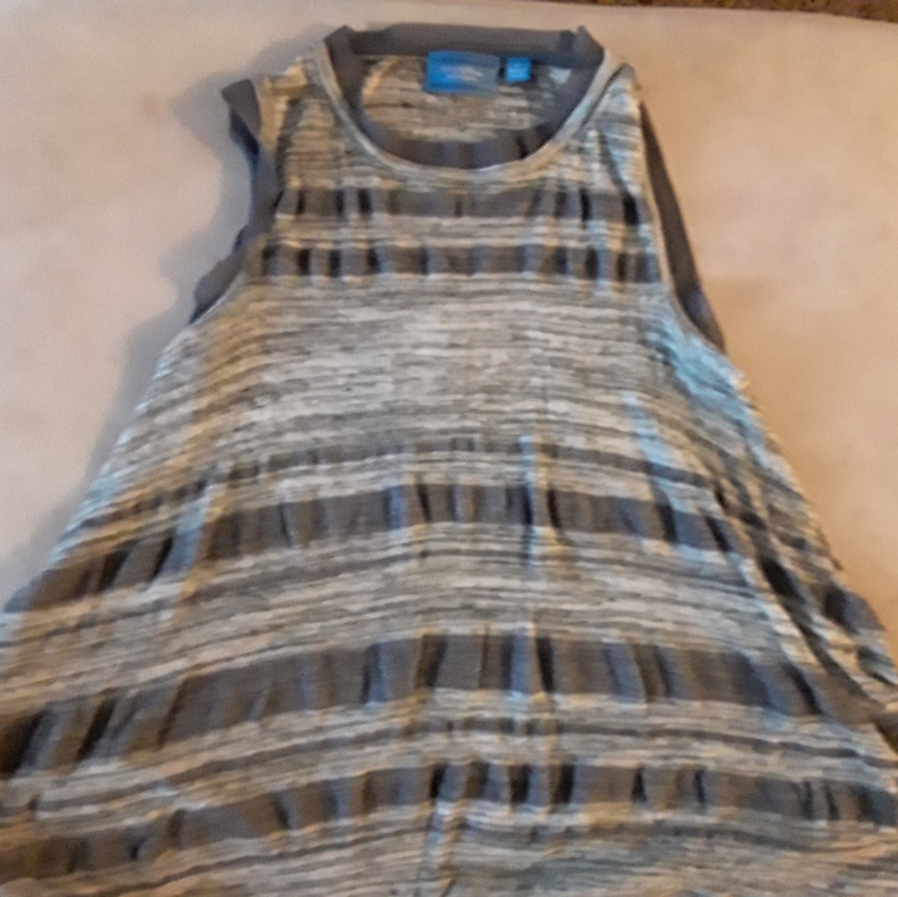 Vera Wang top